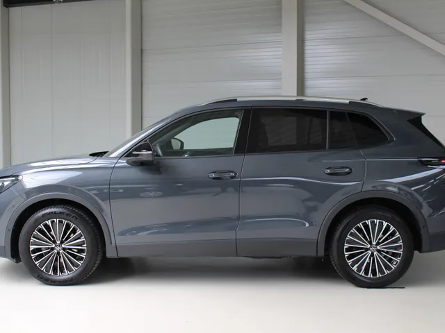 Volkswagen Tiguan 1.5 eTSI DSG Goal Edition Navigatie | Trekhaak | Matrix Led | Keyless Entry | Easy Open achterklep