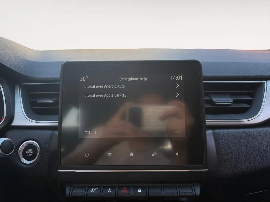 Renault Captur 1.0 TCe 90 Intens | Apple Carplay & Android Auto | Parkeersensoren | Volledig Dealer Onderhouden | Cruise & Climate Control | 12 Maanden BOVAG Garantie