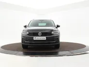 Volkswagen Tiguan 1.4 TSI eHybrid 245pk DSG Life Business · Camera · Inklap. Trekhaak · Stuur- & Stoelverwarming · Apple/Android Car Play · Elek. Achterklep ·