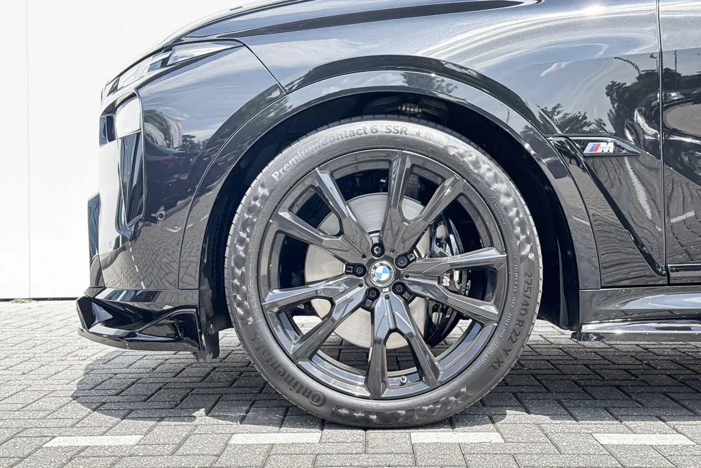 BMW X7 M60i xDrive