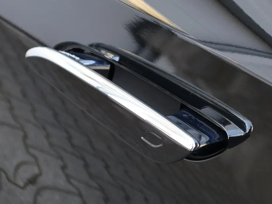 Mercedes-Benz CLA 200 Business Solution AMG