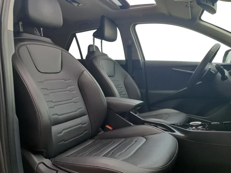 Kia Niro 1.6 GDi Hybrid DynamicPlusLine | Schuifdak | Stoel en stuurverwarming | Dodehoekdetectie | Head-up Display | Camera | verbruik 1 op 20!