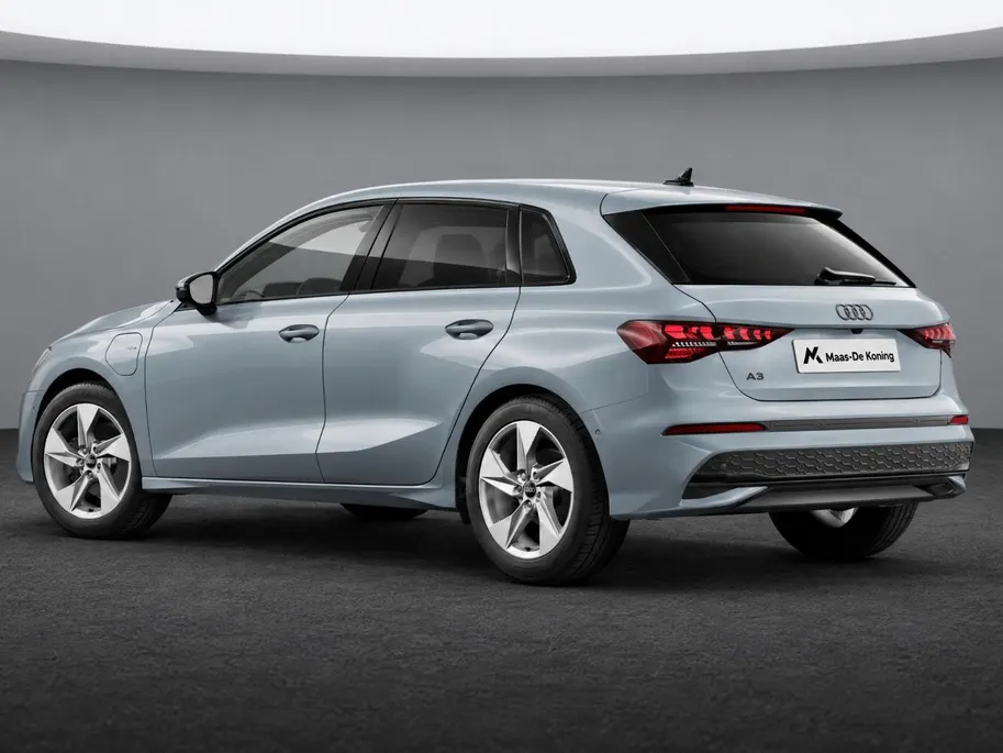 Audi A3 e-hybrid Advanced edition 204 PK · MMI experience plus · Optiekpakket zwart plus · Privacy glas