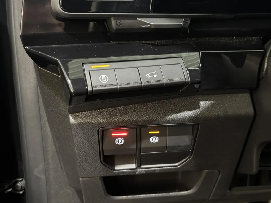Renault Austral 200PK E-Tech Full Hybrid Esprit Alpine Automaat | 360 Camera | Elektrisch Verstelbare Stoelen | Apple CarPlay/Android Auto | Digital Cockpit | Climate Control | Stoelverwarming | Full LED | 20' Lichtmetalen Velgen |