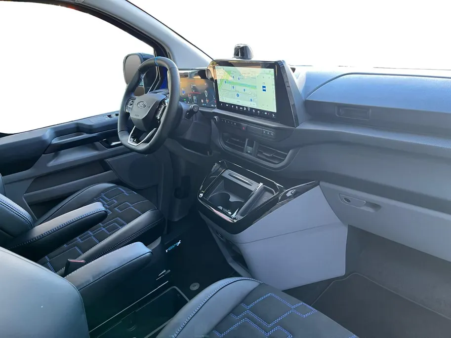 Ford E-Transit Cust. 320 L2H1 MS-RT 71 kWh DC | Te Bestellen | Uniek | Financial lease vanaf 0,99% Rente | 360 Camera | Elek. Schuifdeuren | Elek. Trekhaak | 2300KG Trekgewicht |