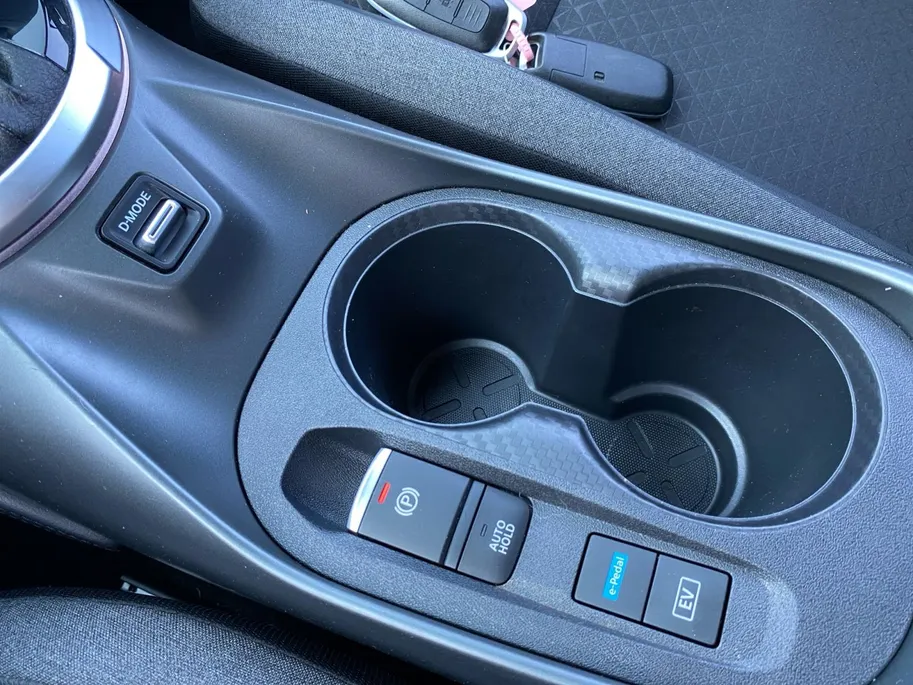 Nissan Juke 1.6 Hybrid automaat N-Connecta Sportstoelen | LED | Automaat | cruise | navi | camera | etc.