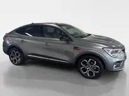 Renault Arkana 1.6 E-Tech Hybrid 145 Intens | Slechts 22.000 km | CarPlay | Camera | Navigatie | Adaptive Cruise | Climate Control | Keyless