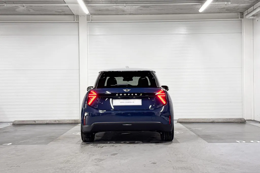 MINI Cooper 3-deurs Electric Cooper SE Favoured M 54.2 kWh