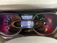 Renault Captur 150PK TCe Intens Automaat | 1ste Eigenaar | Trekhaak | 1200kg Trekgewicht | Cruise Control | Climate Control | Navigatie | Camera | Parkeersensoren | Licht & Regen Sensor | Armsteun |
