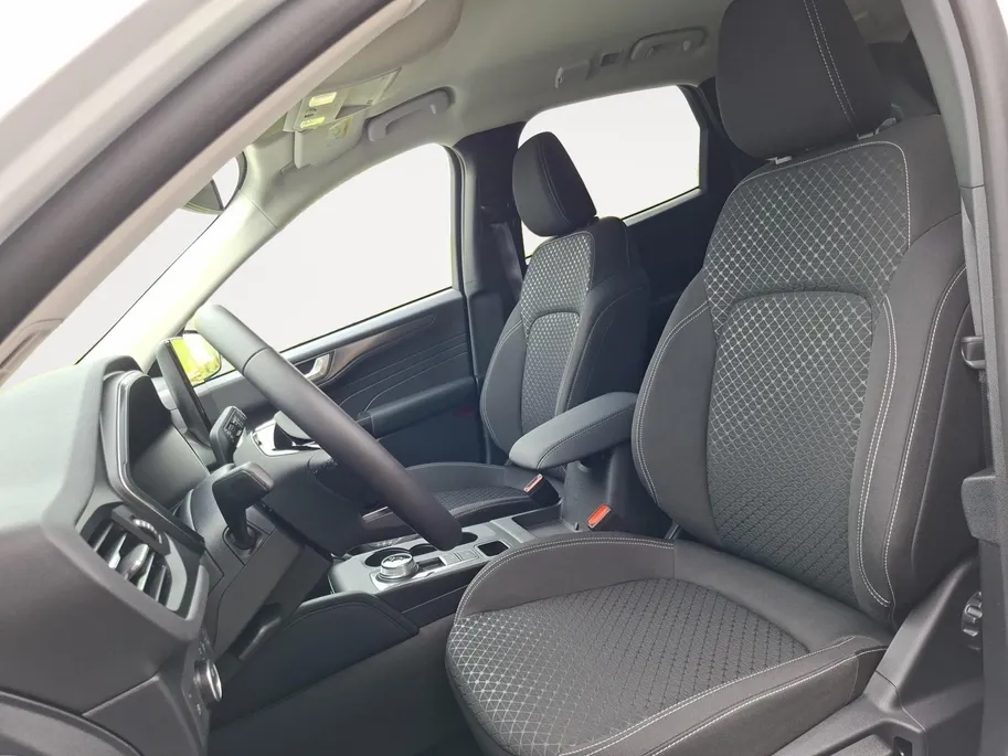 Ford Kuga 2.5 PHEV Titanium | El. Trekhaak | Driver Assistancepack | 360Camera | Adaptive Cruisecontrol | Climate Control | Navigatie | te bestellen