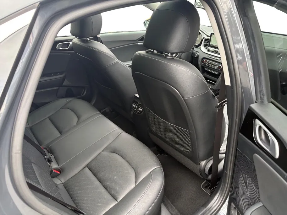 Kia XCeed 1.5 T-GDI MHEV ExecutiveLine | Airco | Navi | Camera | Stoelverwarming | Panoramadak | Stoelventilatie | Elektrische stoelen |