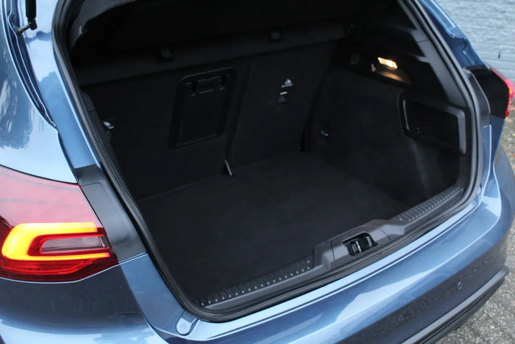 Ford Focus 1.0 EcoBoost Hybrid ST Line X | 155 pk | Winter Pack | Driver Assistance Pack |