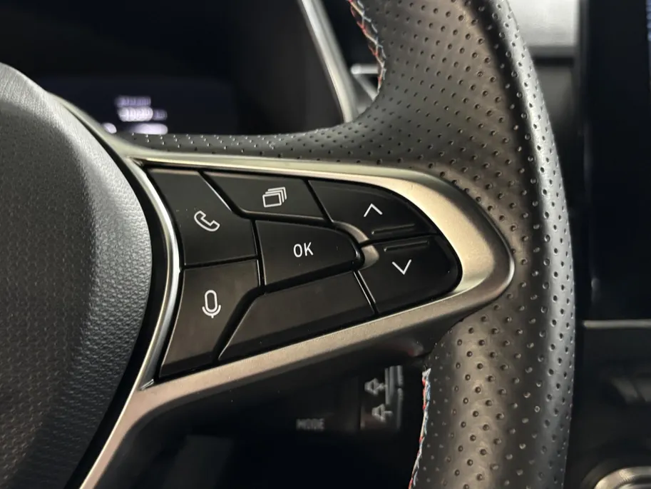 Renault Arkana 145PK E-Tech Hybrid Esprit Alpine Automaat Automaat | Camera | Adaptive Cruise Control | Elektrisch Verstelbare Stoelen | Navi | Climate Control | Stoelverwarming | Stuurwielverwarming | Apple CarPlay/Android Auto