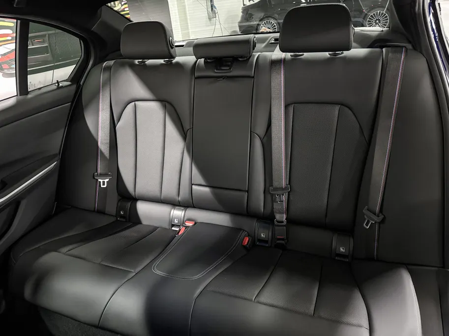 BMW 3 Serie Sedan 318i