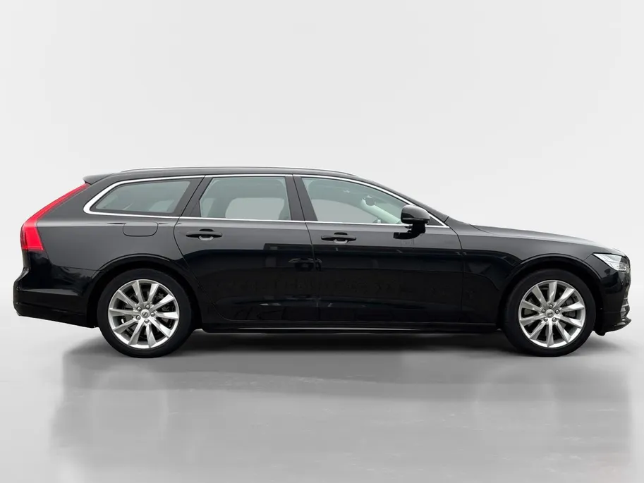 Volvo V90 2.0 T4 Momentum | LEDER | CAMERA | TREKHAAK | DEALER-ONDERHOUDEN | NL-AUTO |