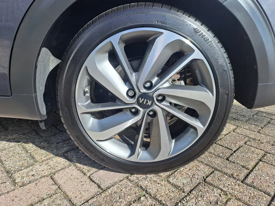 Kia Niro 1.6 GDi Hybrid ExecutiveLine Leer | Automaat | Trekhaak | Navi | Camera | Voorstoelen verwarmd |  stuur verwarmd | Cruise control adaptief
