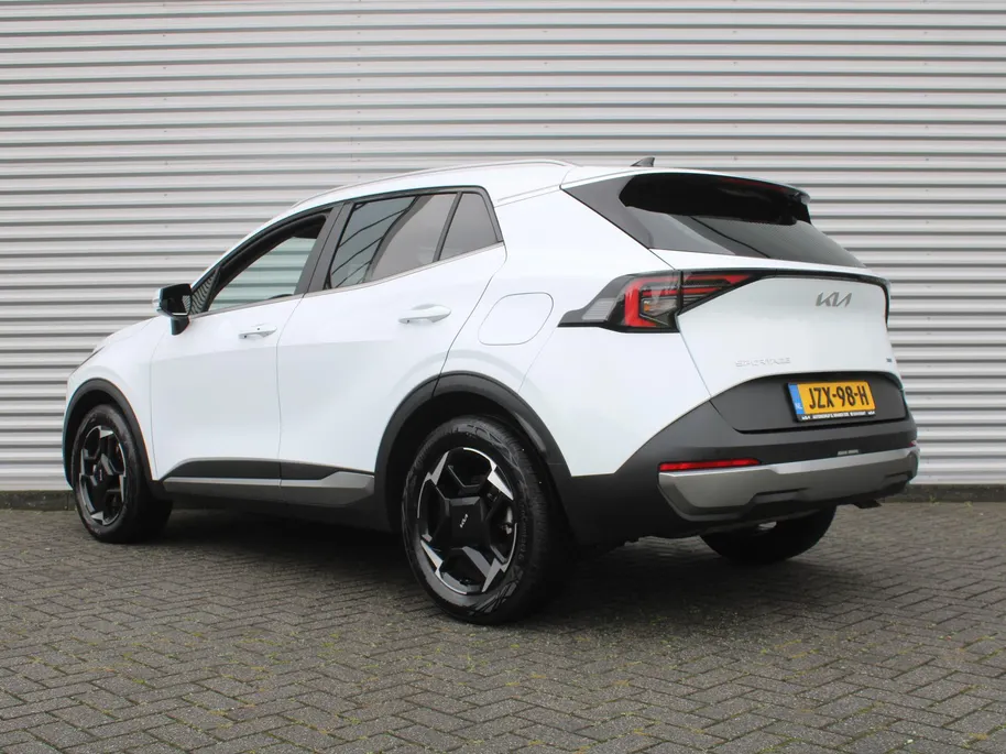 Kia Sportage 1.6 T-GDi Hybrid DynamicLine | Stuur-/stoelverwarming | Camera | Elek. stoelverstelling | Cruise adapt. | LED |  Telefoonlader | 18' LM | Clima |