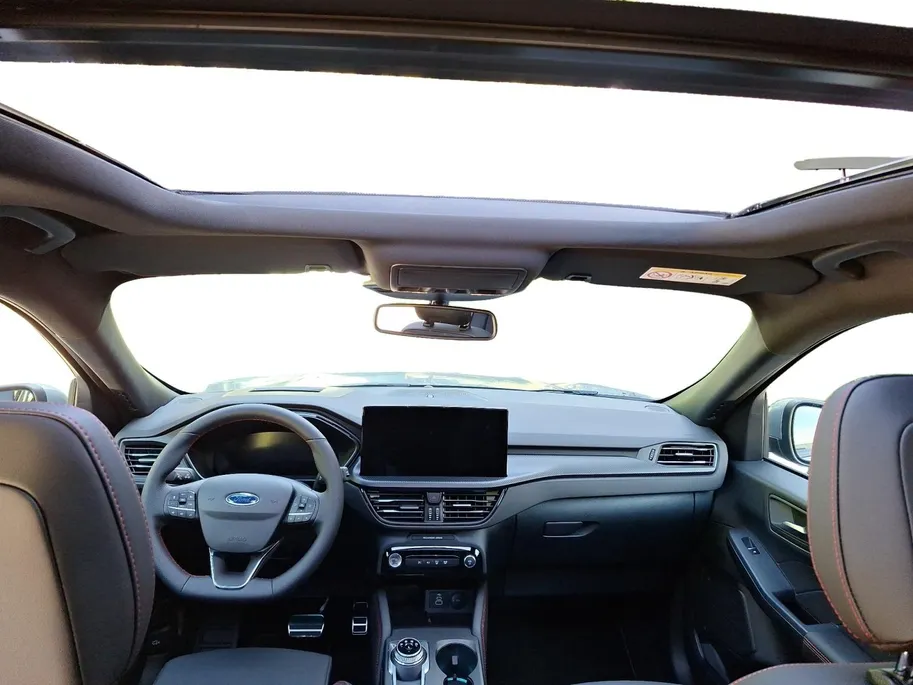 Ford Kuga 2.5 PHEV ST-Line X | Winterpack | Matrix Ledkoplampen | 19' Lichtmetaal | El. Trekhaak | Panoramadak | Adaptive cruisecontrol | 360Camera | Apple Carplay&Android Auto | El. Achterklep | El. verst. voorstoelen | Nieuw te bestellen |
