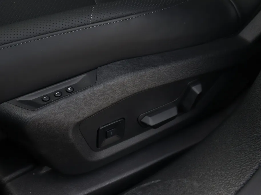 DS DS 7 No E-Tense Etoile 74kWh | Leder| Pano | Boek nu uw proefrit!
