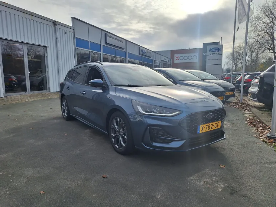 Ford Focus Wagon 1.0 EcoBoost Hybrid ST Line WINTERPAKKET / NAVIGATIE GROOTSCHERM.