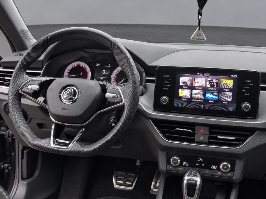 Škoda Kamiq 1.0 TSI 110pk DSG Monte Carlo · Camera · Keyless · Stoelverwarming · Apple/Android Car Play · Elek. Achterklep · 18'Velgen · Sportstoelen ·