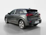Kia e-Niro DynamicPlusLine 64 kWh | *1E EIGENAAR | FABRIEKSGARANTIE | SCHUIF- KANTELDAK | APPLE CARPLAY/ ANDROID AUTO | NAVI | CAMERA | STUUR/ STOELVERWARMING | STOF/ LEDER | ETC…
