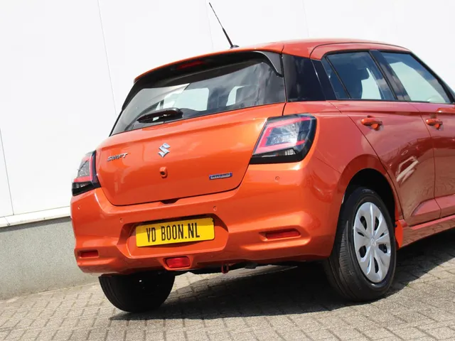 Suzuki Swift 1.2 Comfort Smart Hybrid | Navi | Adap. Cruise | Camea | Park sens
