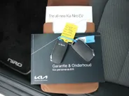 Kia Niro EV Edition 64.8 kWh | Stuur-/stoelverwarming | Camera | Cruise adapt. | Navi | 17' LM | Clima |