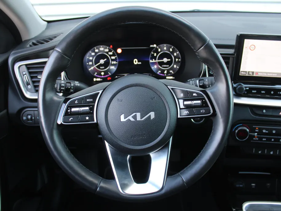 Kia Ceed 1.0 T-GDi DynamicPlusLine | Stuur-/stoelverwarming | Camera | Draadloos laden | LED | Dodehoek detectie | 16' LM |