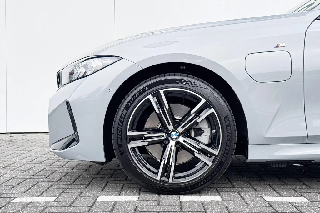 BMW 3 Serie Touring 330e