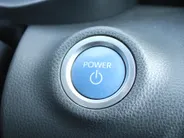 Toyota Yaris 1.5 Hybrid Launch Edition | 17' LM | Clima | Cruise adapt.| PDC V+A | Camera | HUD | Keyless | Navi | 1e eigenaar |