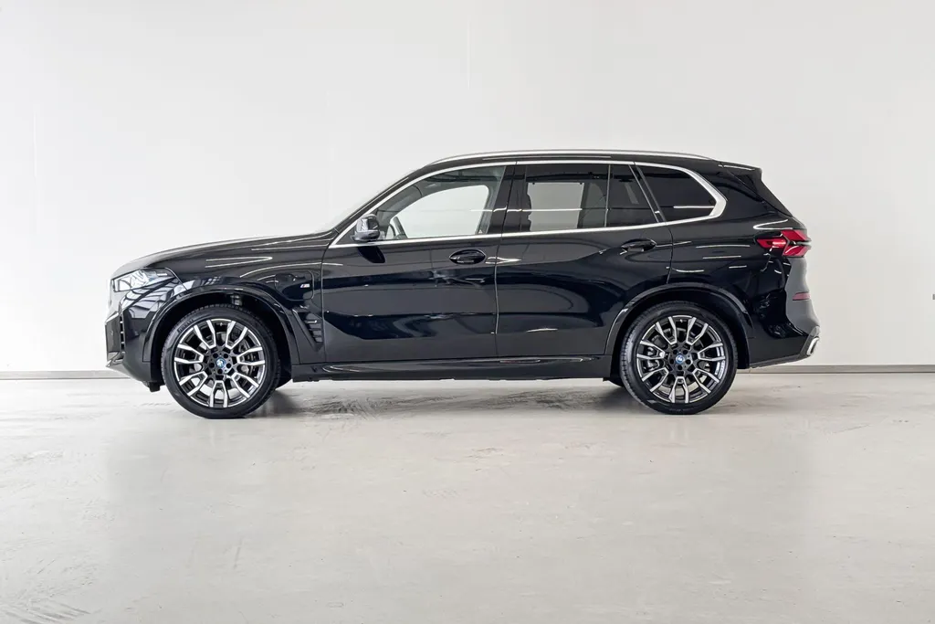 BMW X5 xDrive50e Launch Edition Innovation Pack