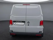 Volkswagen Bedrijfswagens Transporter 2.0TDi 150pk DSG L2 · Camera · Apple Carplay/Android Auto · 3-zits bank · Cruise Control · Airco ·