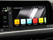 Volkswagen Golf 1.0 eTSI 110pk DSG Life · Camera · Apple/Android Car Play · Navigatie · P-Sensoren · Sfeerverlichting · 16'' Inch · Garantie t/m 06-02-2028 of 100.000km