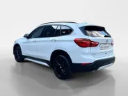 BMW X1 sDrive18i High Executive | Automaat | Head-Up Display | Automatische Achterklep | Panorama Dak | Stoelverwarming | Volledig Lederen Bekleding | Dealer Onderhouden | Camera | 12 Maanden BOVAG Garantie