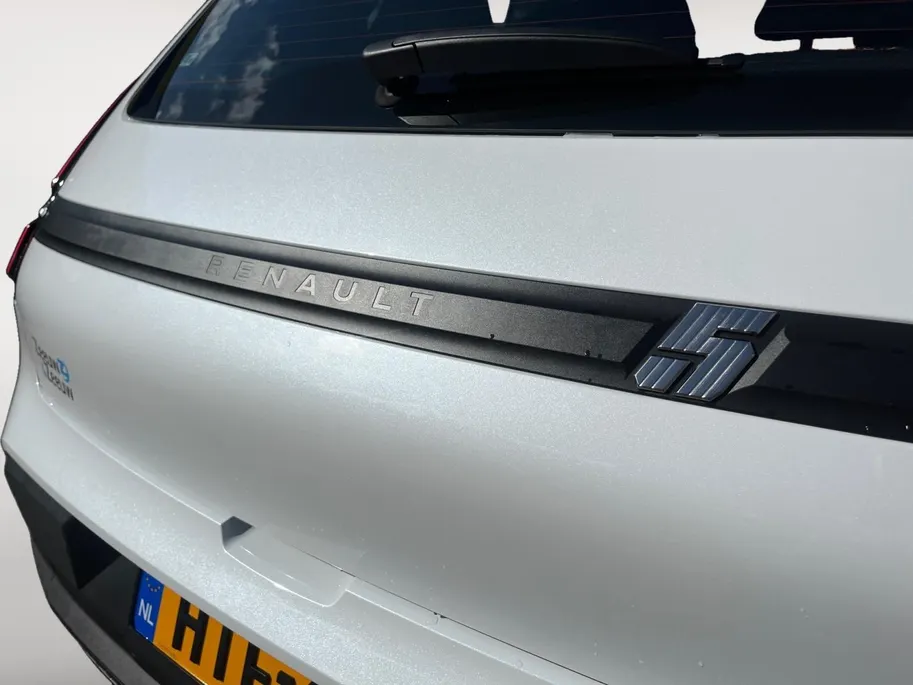 Renault 5 urban range evolution 40 kWh Rallye uniek exemplaar | Daksticker | Clima | Carplay | Snel Leverbaar |