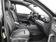 Volkswagen Tiguan 1.5 eHybrid 272pk DSG R-Line Edition · Panoramadak · Inklap. Trekhaak · 360 Camera · Leder Varenna · Matrix LED · Head-Up Display · Harman Kardon Sound · Garantie t/m 16-09-2030 of 100.000km