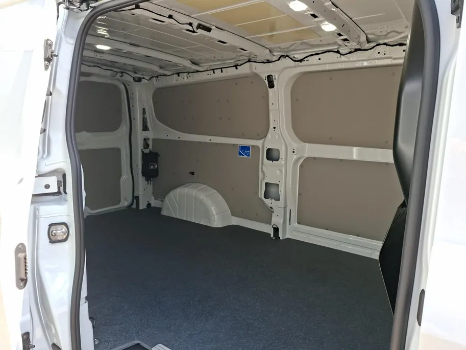 Ford E-Transit Custom 340 L2H1 Trend 71 kWh 218pk | 0,99% rente | Nieuw te bestellen
