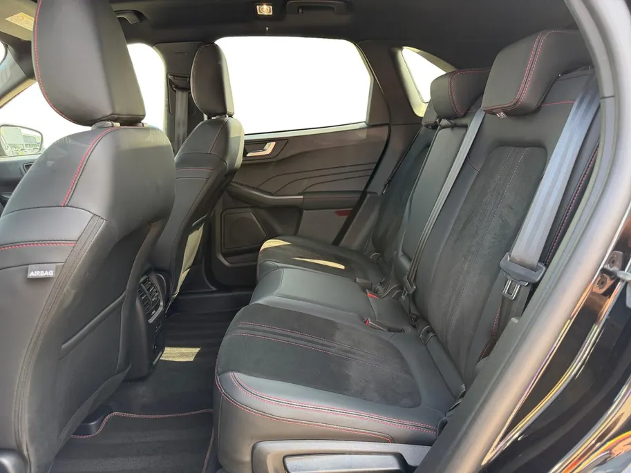 Ford Kuga 2.5 PHEV ST-Line X | Dealer Onderhouden | Garantie tot 11-02-2028 | Pano Dak | 360 Graden Camera | Adapt. Cruise Control | BLISS | Winter Pakket | B&O Audio | Electrische Achterklep