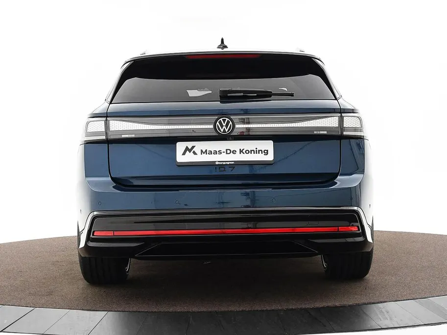 Volkswagen ID.7 Tourer Pro Limited Edition 77kWh 286pk · Navigatie · 360 camera · Trekhaak · 20' LM velgen