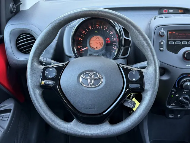 Toyota Aygo 1.0 VVT-i x-fun