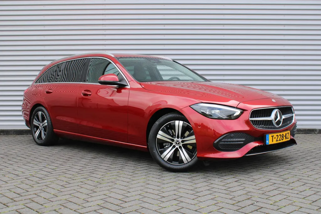 Mercedes-Benz C-Klasse Estate 180 Business Line | Stoelverwarming | Camera | Elek. stoelverstelling + achterklep | Draaloze telefoonlader | 17” LM | LED | Clima | Navi |
