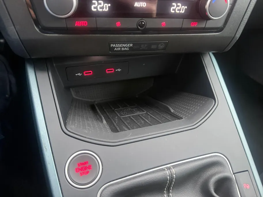 SEAT Arona 1.0 EcoTSI Style Business Connect | Camera | Apple Carplay/Android Auto | Cruise Control | Keyless | Climate Control |