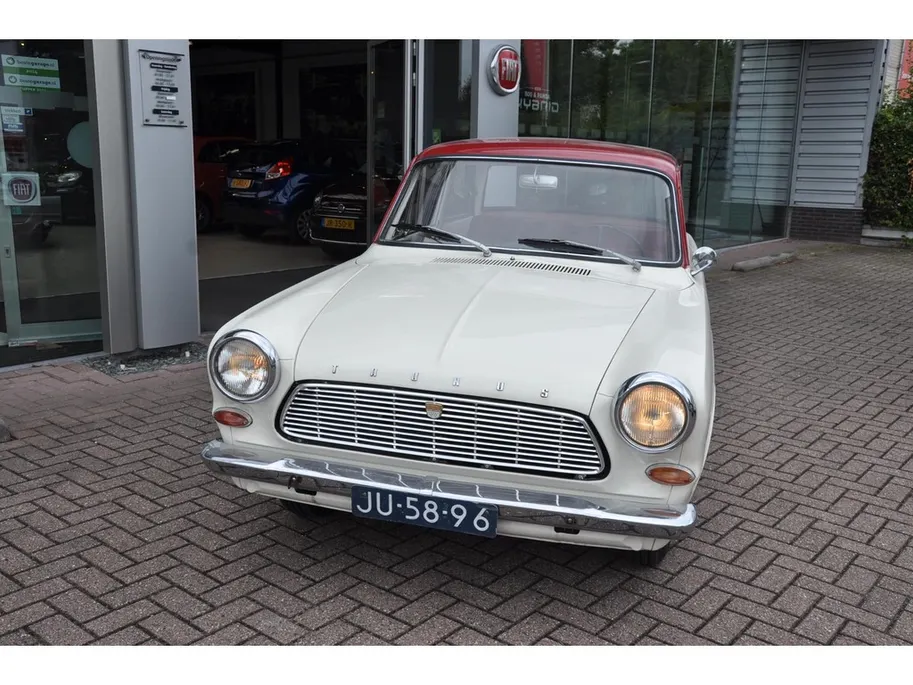 Ford Taunus 1.2 12M Wit, Rood dak in prima staat.