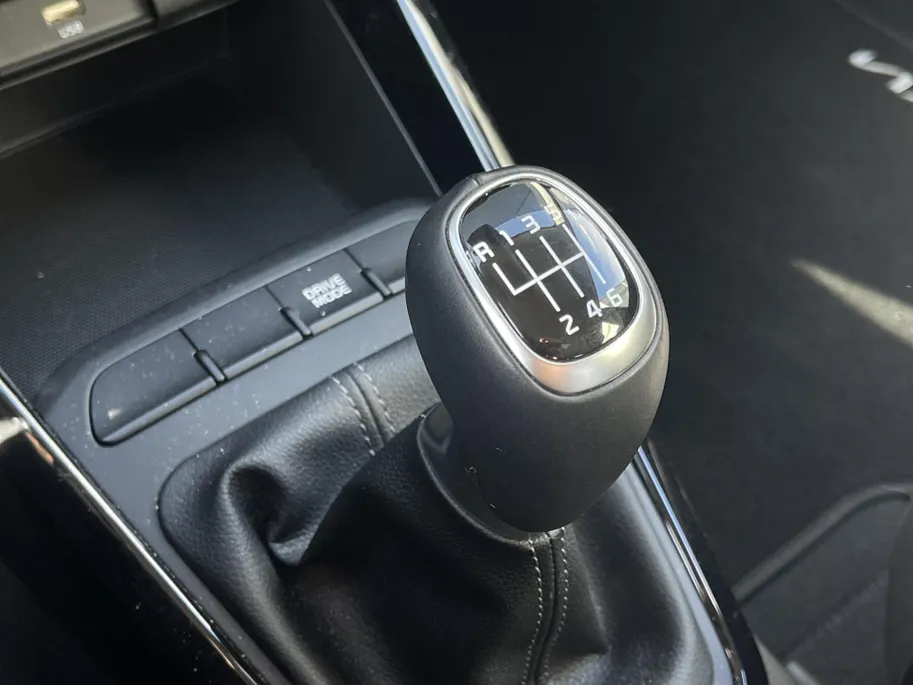 Kia Stonic 1.0 T-GDi MHEV DynamicLine | Virtual | Camera | LED | Climate Control | Cruise Control | Lane Assist | Ex-Demo |