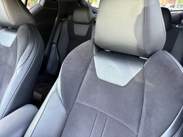 Toyota C-HR 1.8 Hybrid Style Bi-Tone | Parkeersensoren | JBL | Trekhaak