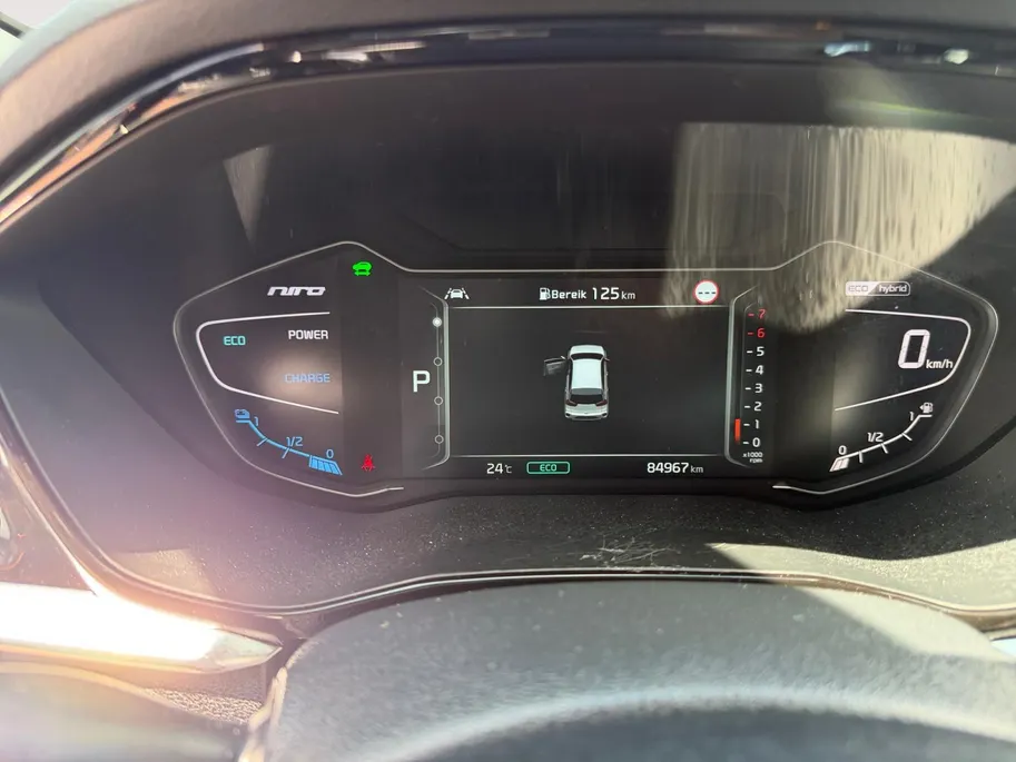 Kia Niro 1.6 GDi Hybrid DynamicPlusLine | Zeer nette auto| Trekhaak | Dealer onderhouden | Lederen bekleding | Navigatie | Apple CarPlay & Android Auto |