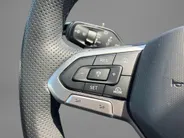 Volkswagen Passat Variant 1.5eHybrid 200kW/272PK R-Line Black Style DSG · Panoramadak · Navigatie · Trekhaak · Garantie t/m 12-03-2030 of 100000km.