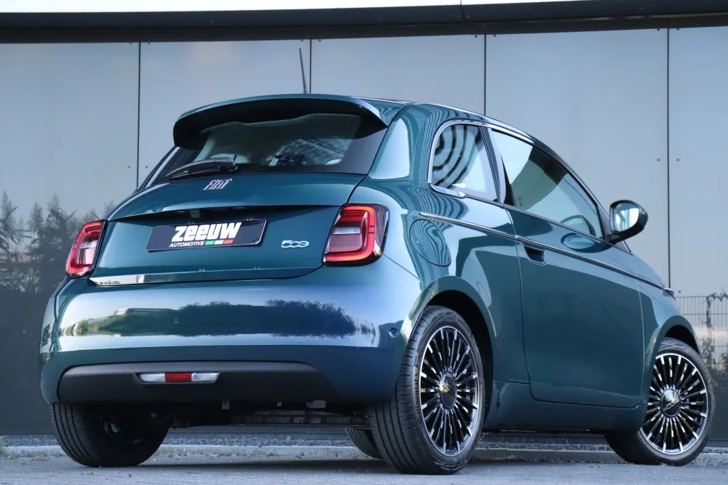 Fiat 500e La Prima by Bocelli 42 kWh | JBL | Winter | Camera | 17′