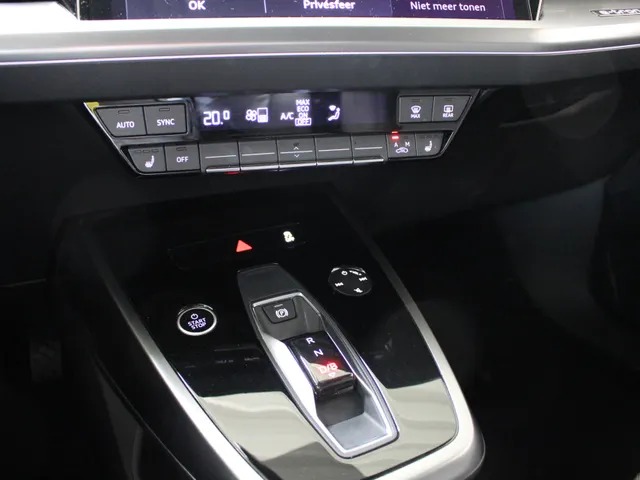Audi Q4 e-tron 40 Advanced edition 77 kWh Navigatie | Climate Control | Adaptieve Cruise Control | Camera | Stoelverwarming | 96% SoH